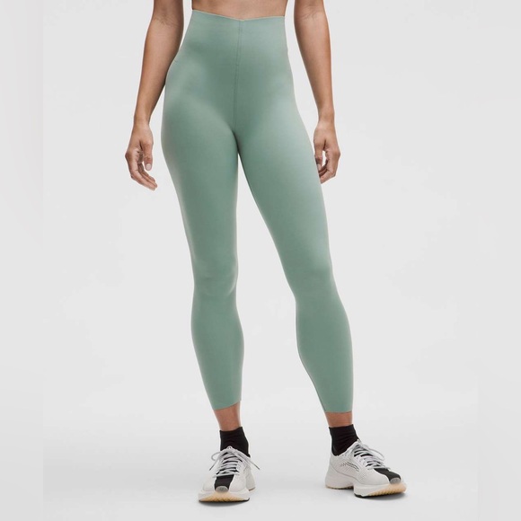 Lululemon glow up HR tight 25” - Picture 1 of 2